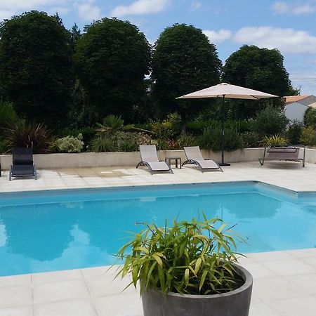 Le Clos Des Oiseaux Saintes Εξωτερικό φωτογραφία