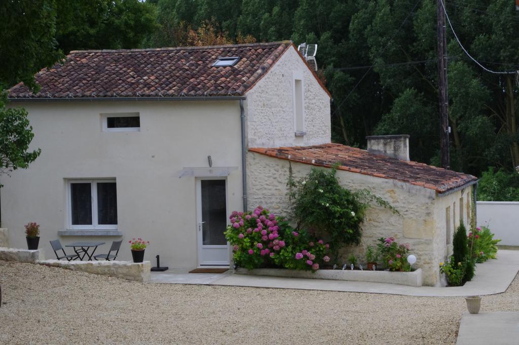 Le Clos Des Oiseaux Saintes Εξωτερικό φωτογραφία